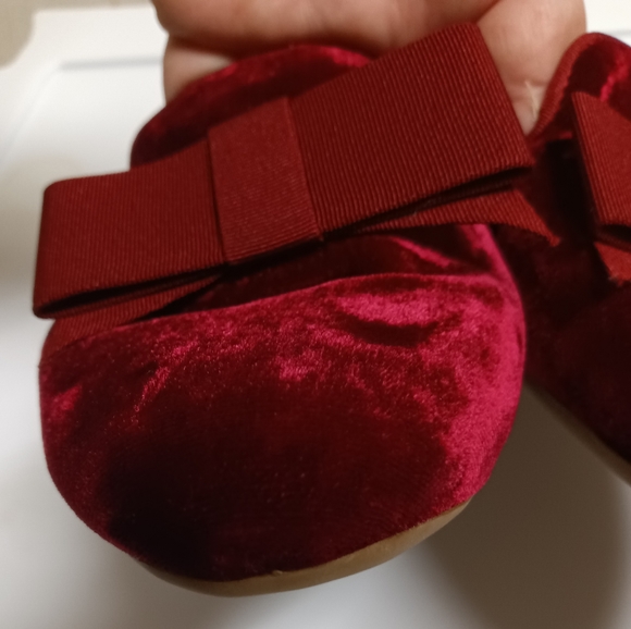 Birdies | The Phoebe Crushed Velvet Bow House Slippers in Burgundy Womens Size 6 - Picture 7 of 16